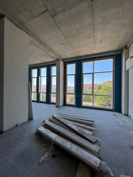 Tirane, jepet me qera ambjent biznesi Kati 1, 550 m² 3.000 € (Ish fabrika Uzina Dinamo, Rruga Dine Hoxha, Tiranë, Shqipëri)