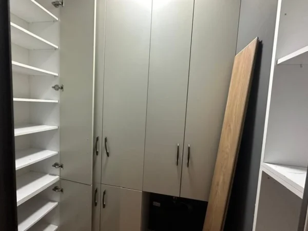 Tirane, shitet apartament 2+1+Ballkon Kati 3, 128 m² 335.000 € (Liqeni i Thate, Tirane)