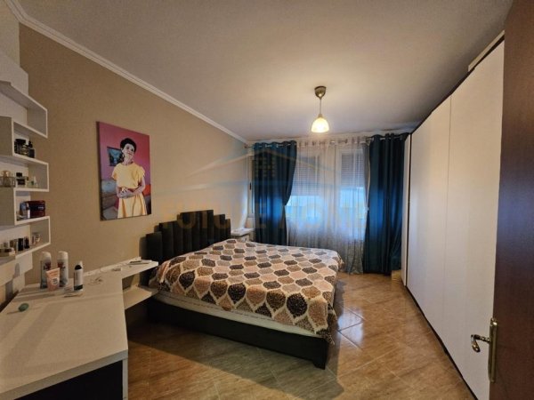 Tirane, shes apartament 2+1 Kati 3, 103 m² 129.000 € (YZBERISHT)  AL55910