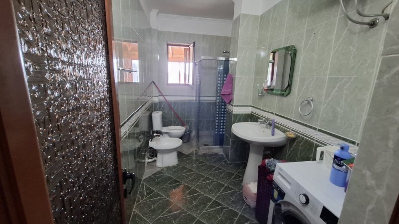 Durres, shitet apartament 2+1 Kati 9, 125 m² 125.000 € 