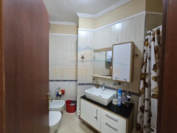 Tirane, shitet apartament 2+1+Ballkon Kati 3, 103 m² 129.000 € (YZBERISHT)   AL55910