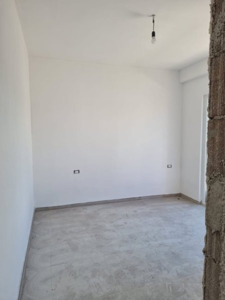 Tirane, shitet apartament 1+1+Ballkon Kati 9, 65 m² 112.000 € 