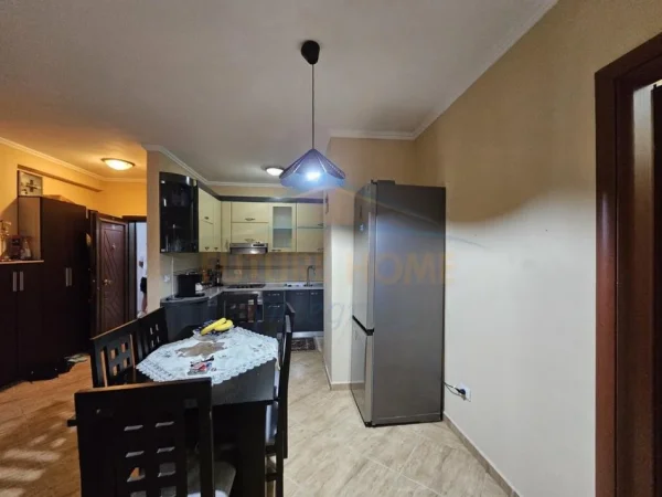 Tirane, shitet apartament 2+1+Ballkon Kati 3, 103 m² 129.000 € (YZBERISHT)   AL55910
