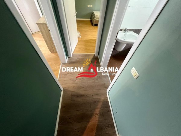 Tirane, jepet me qera apartament 2+1+Ballkon Kati 5, 200 m² 700 € (tek Kopeshti Botanik, prane Xhamise)
