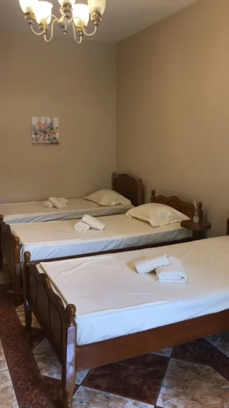 Tirane, jepet me qera 1+1 Kati 1, 41 m² 350 € (Medreseja)