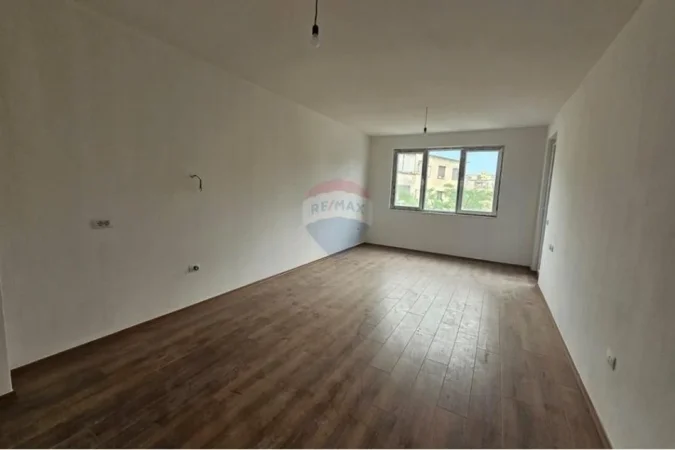 Tirane, shitet apartament 1+1 Kati 3, 70 m² 173.500 € (Mbrapa Higjenës, pranë shkollës Osman Myderizi, ID: 530571001-89)