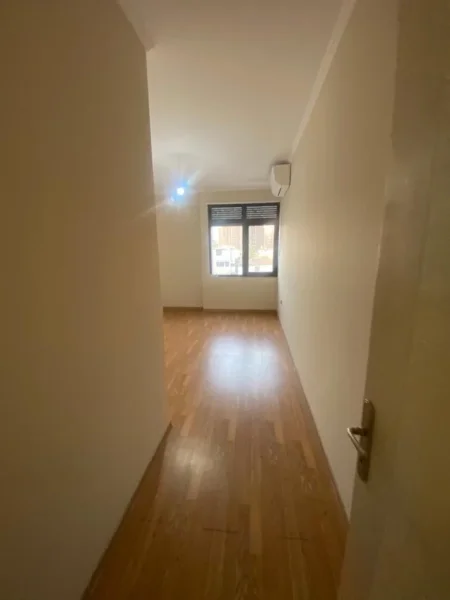 Tirane, jepet me qera apartament 2+1 Kati 3, 100 m² 400 € (rruga teodor keko)