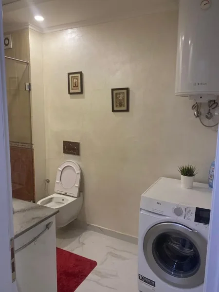 Tirane, jepet me qera apartament 2+1 Kati 2, 110 m² 950 € (komuna e parisit)