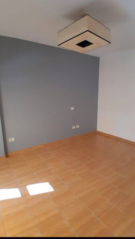 jepet me qera apartament 2+1 per banim ose zyre Kati 7, 87 m² 400 € (Te ministria e jashtme)