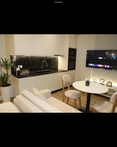 Tirane, Shiten 2 garsoniere në zonën 21 Dhjetori, 74 m² 260.000 €