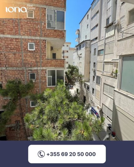 Shkembi Kavajes, shitet apartament 1+1 Kati 3, 67 m² (20m Distanc Nga Deti)