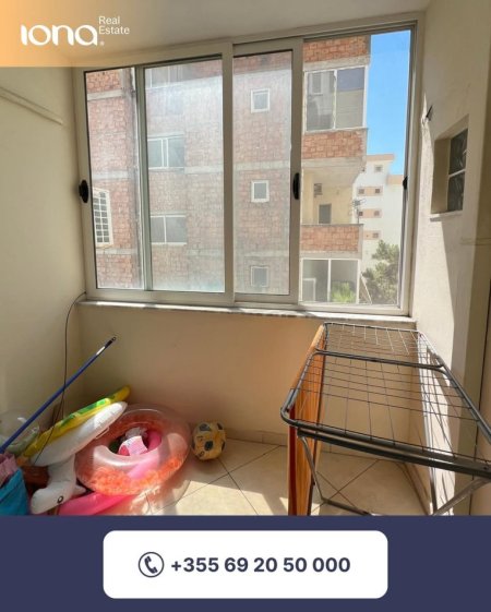 Shkembi Kavajes, shitet apartament 1+1 Kati 3, 67 m² (20m Distanc Nga Deti)