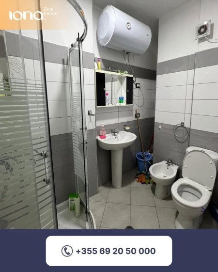 Shkembi Kavajes, shitet apartament 1+1 Kati 3, 67 m² (20m Distanc Nga Deti)