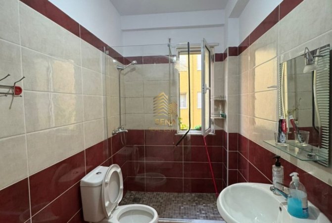 Tirane, jepet me qera apartament 2+1+Ballkon Kati 6, 80 m² 550 € (– Selite prane rrethrrotullimit, Kompleksi Nova)