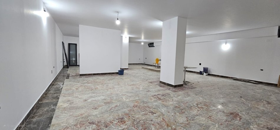 Tirane, jepet me qera ambjent biznesi Kati 0, 200 m² 4.000 € (SAMI FRASHERI BLLOKU)
