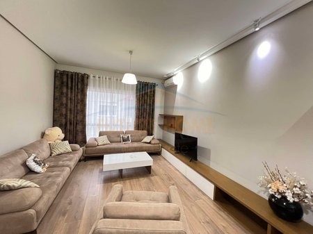 Tirane, shitet apartament 1+1 Kati 5, 82 m² 159.000 € (KOPSHTI BOTANIK)