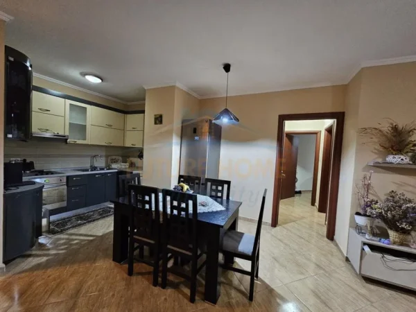 Tirane, shitet apartament 2+1 Kati 3, 103 m² 129.000 € 