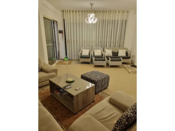 Durres, shitet apartament duplex 3+1+Oborr,  Kati 0, 380.000 € (Gjiri i Lalezit)