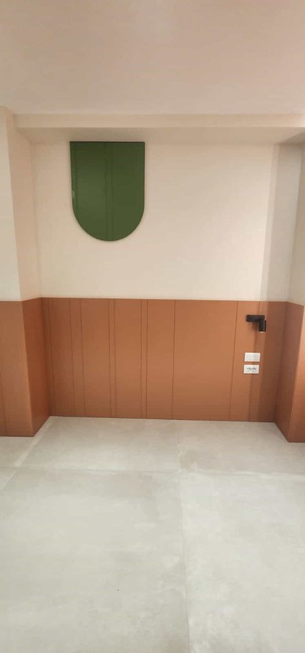 Tirane, jepet me qera apartament 1+1+Ballkon Kati 2, 55 m² 1.100 € (shkolla e kuqe)