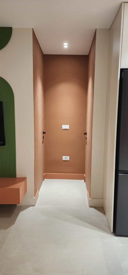 Tirane, jepet me qera apartament 1+1+Ballkon Kati 2, 55 m² 1.100 € (shkolla e kuqe)