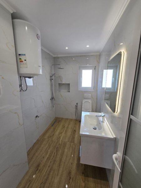 Tirane, shitet apartament 2+1+Ballkon Kati 4, 77 m² 145.000 € (RRUGA BARDHYL)