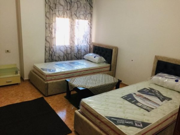 Tirane, jepet me qera apartament 2+1 Kati 3, 114 m² 850 € (zogu i zi)