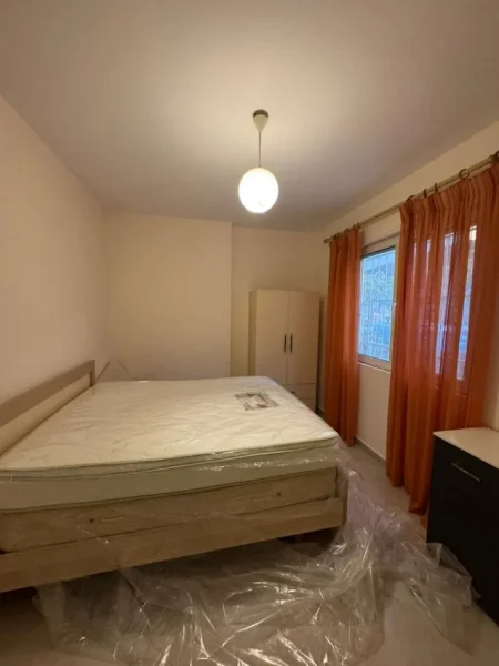 Tirane, jepet me qera apartament 2+1+Ballkon Kati 2, 80 m² 550 € (KODRA E DIELLIT)