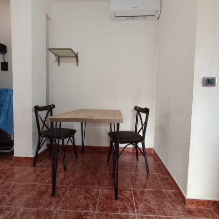 Vlore, jap me qera garsonier Kati 3,  (Ervehe gorrishti)