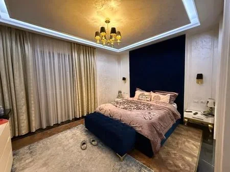 Tirane, jepet me qera apartament 2+1+Ballkon Kati 8, 197 m² 2.500 € 