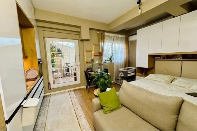 Tirane, shitet garsonier 1+1 , 54 m² 66.000 € (ali demi)