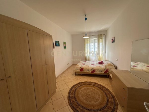 Tirane, jap me qera apartament 2+1 Kati 2, 98 m² 430 € (Fresku)