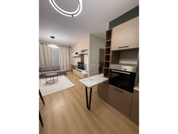Tirane, jepet me qera apartament 1+1 Kati 1, 70 m² 450 € (ASTIR, Green City)