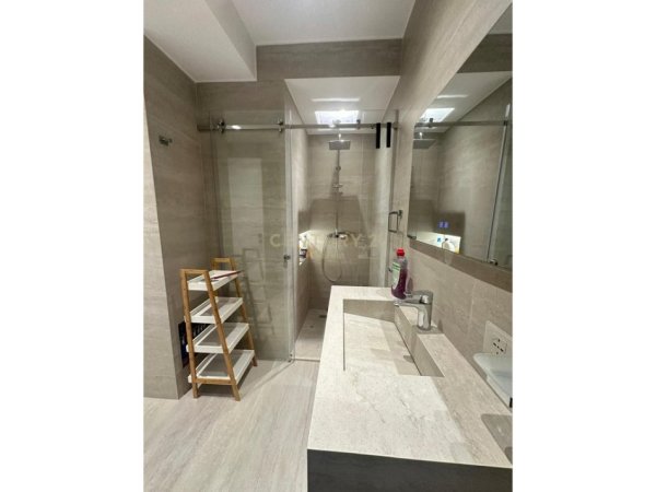 Tirane, jap me qera apartament+verande | Penthouse 3+1 Kati 3, 175 m² 1.400 € (Kodra e Diellit 2)