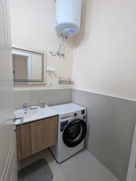 Tirane, jepet me qera apartament 1+1 Kati 0, 50 m² 500 € (RRuga Rica Cerrova)