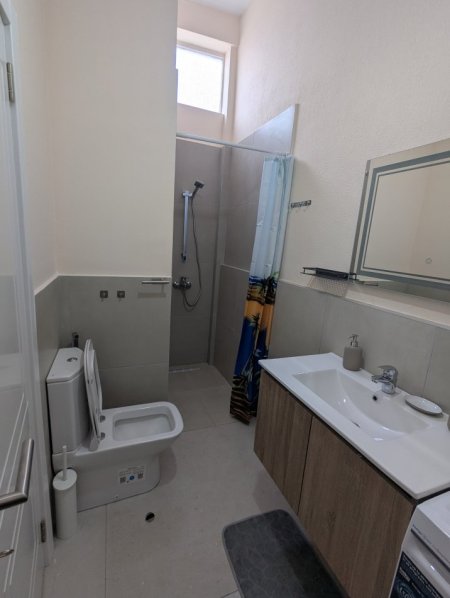Tirane, jepet me qera apartament 1+1 Kati 0, 50 m² 500 € (RRuga Rica Cerrova)