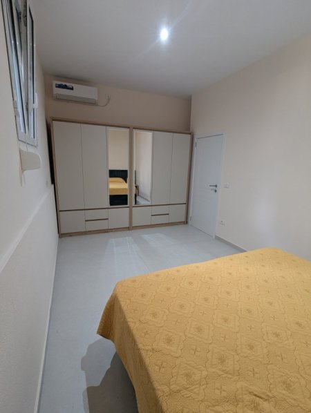 Tirane, jepet me qera apartament 1+1 Kati 0, 50 m² 500 € (RRuga Rica Cerrova)