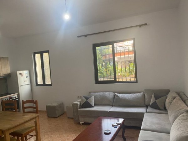 Tirane, jepet me qera apartament 1+1+Ballkon Kati 0, 75 m² 350 € (ne rrugen Don Bosko Tirane.)