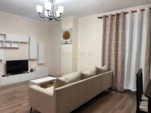 Tirane, jepet me qera apartament 2+1 Kati 2, 90 m² 450 € (Fresku)