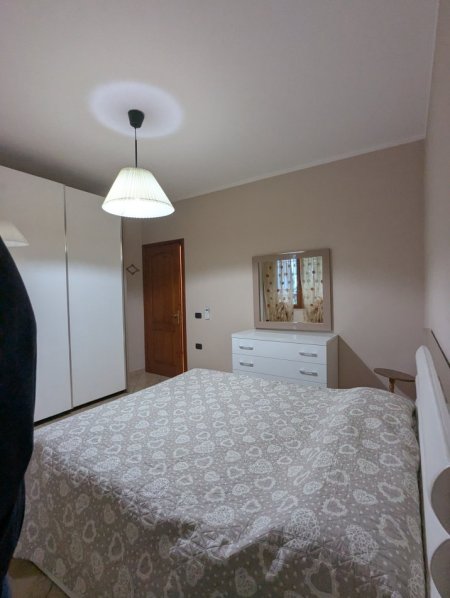 Tirane, jepet me qera apartament 2+1+Aneks Kati 1, 107 m² 700 € (Rruga Riza Cerova)