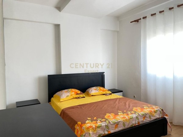 Tirane, jepet me qera apartament 2+1 Kati 10, 110 m² 600 € (Rr.Dritan Hoxha)