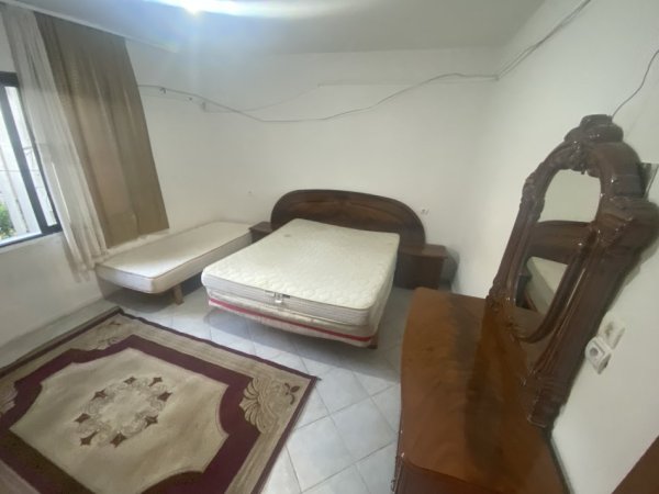 Shqiperi, jepet me qera shtepi 1+1+Aneks+Ballkon Kati 2, 300 € (Rruga Todi Shkurti)