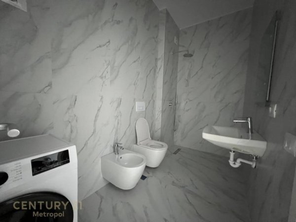 Tirane, shes apartament 1+1 Kati 4, 60 m² 120.000 € (Ali Demi)