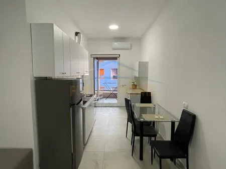 Tirane, shitet apartament 1+1 Kati 4, 9.600.000 € 
