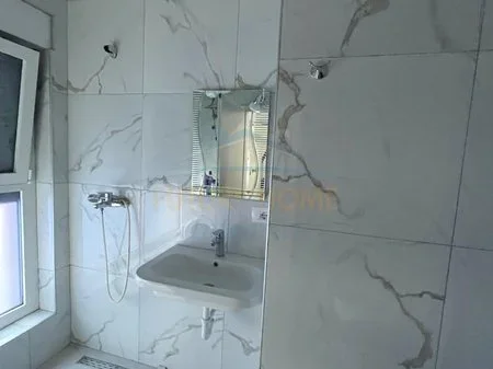 Tirane, shitet apartament 1+1 Kati 4, 9.600.000 € 