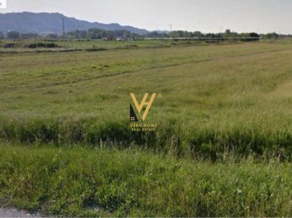 Tirane, shitet truall , 1.300 m² 100.000 € (VORE)