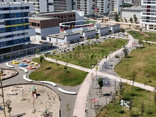 Tirane, shitet 2+1+Ballkon Kati 8, 106 m² 130.000 € (Univers city prane Qendres Tregtare QTU, Tiranë)