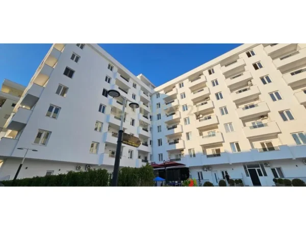 Durres, shitet apartament 1+1 Kati 3, 57 m² 79.324 € (Shitje në Golem prane hotel Flower , Durrës)