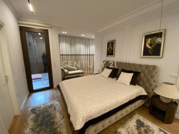 Tirane, jepet me qera apartament 2+1+Aneks+Ballkon Kati 3, 140 m² 1.500 € 