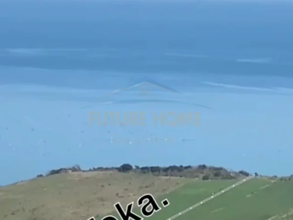 Durres, shes toke , 10.000 m² 900.000 € (Kepi i Rodonit)