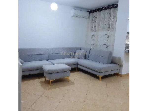 Tirane, jepet me qera apartament 2+1 Kati 2, 88 m² 600 € (Kopshti Zoologjik)